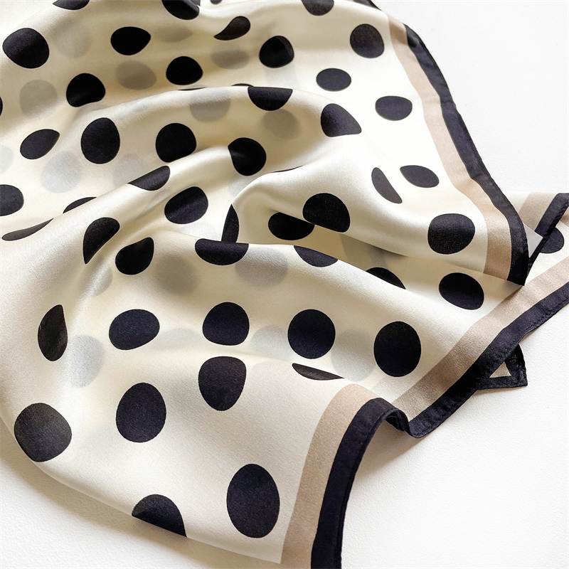2024 New Pure Silk Scarf Small - Ascot Neck Scarf 评论和价格