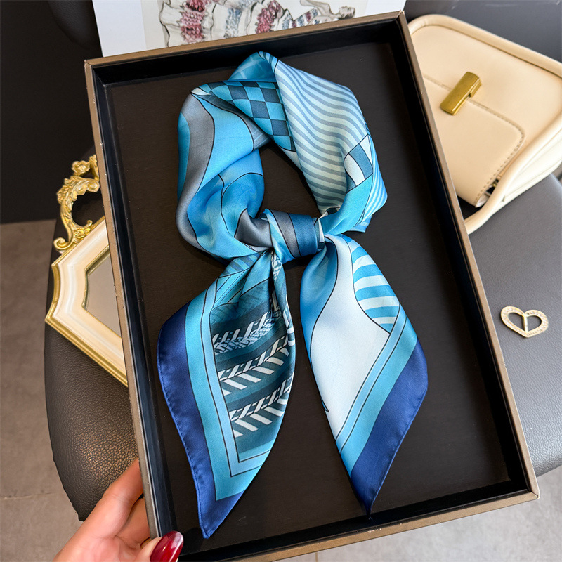 2026 New Geometry Print Silk S - Scarf Silk Square 评论和价格